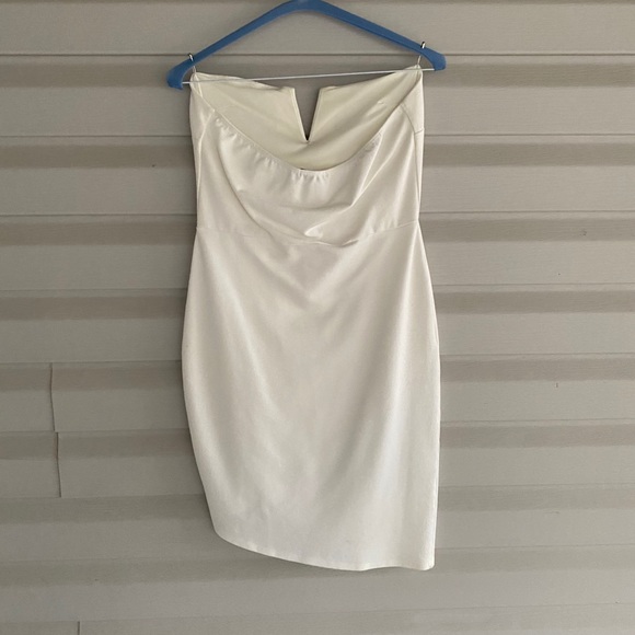 Off White Hannah Asymmetrical Dress - Picture 5 of 8